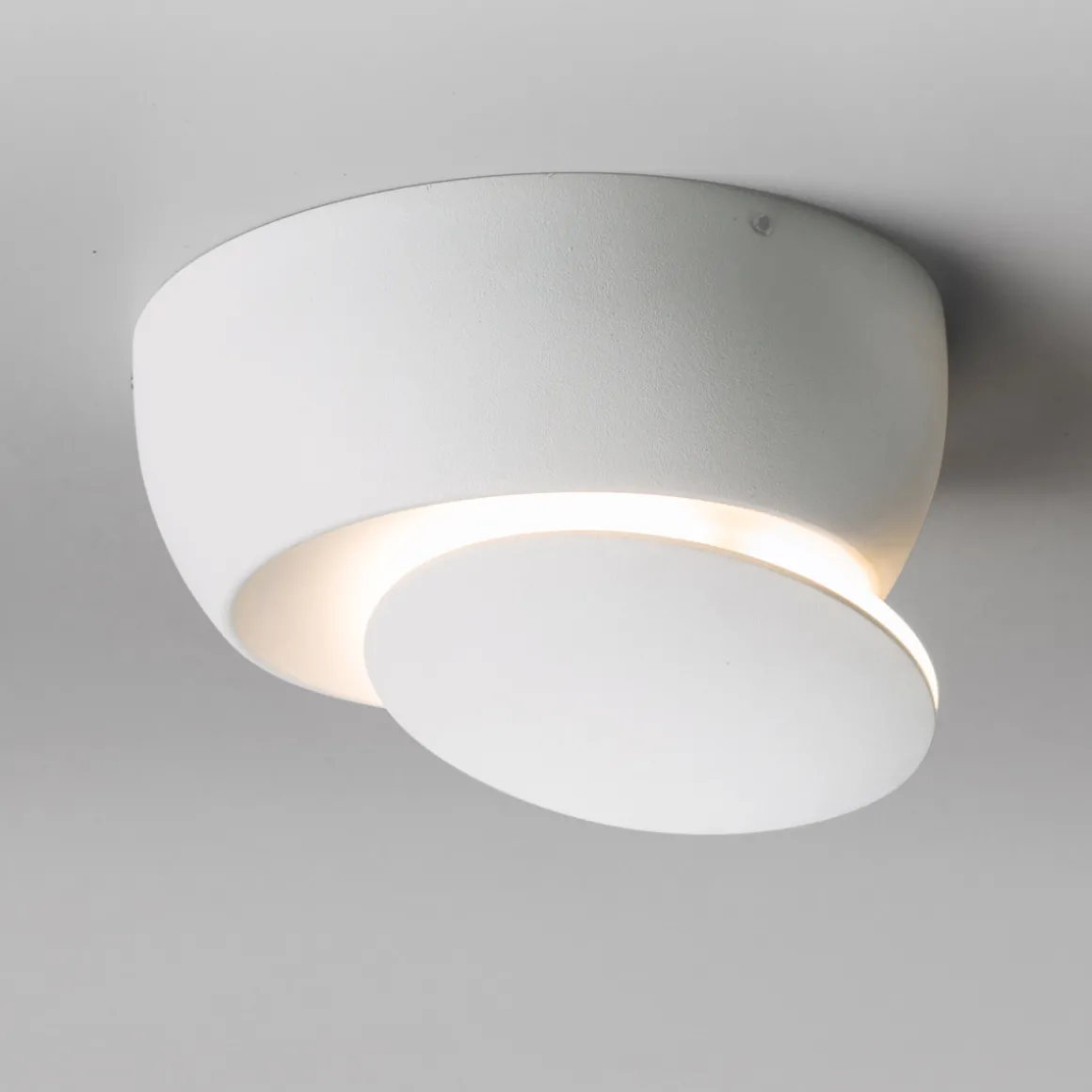 Lupia Licht Moon LED Wand- / Deckenleuchte