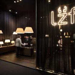 LZF Lamps Lola Medium Tischleuchte, mattschwarz