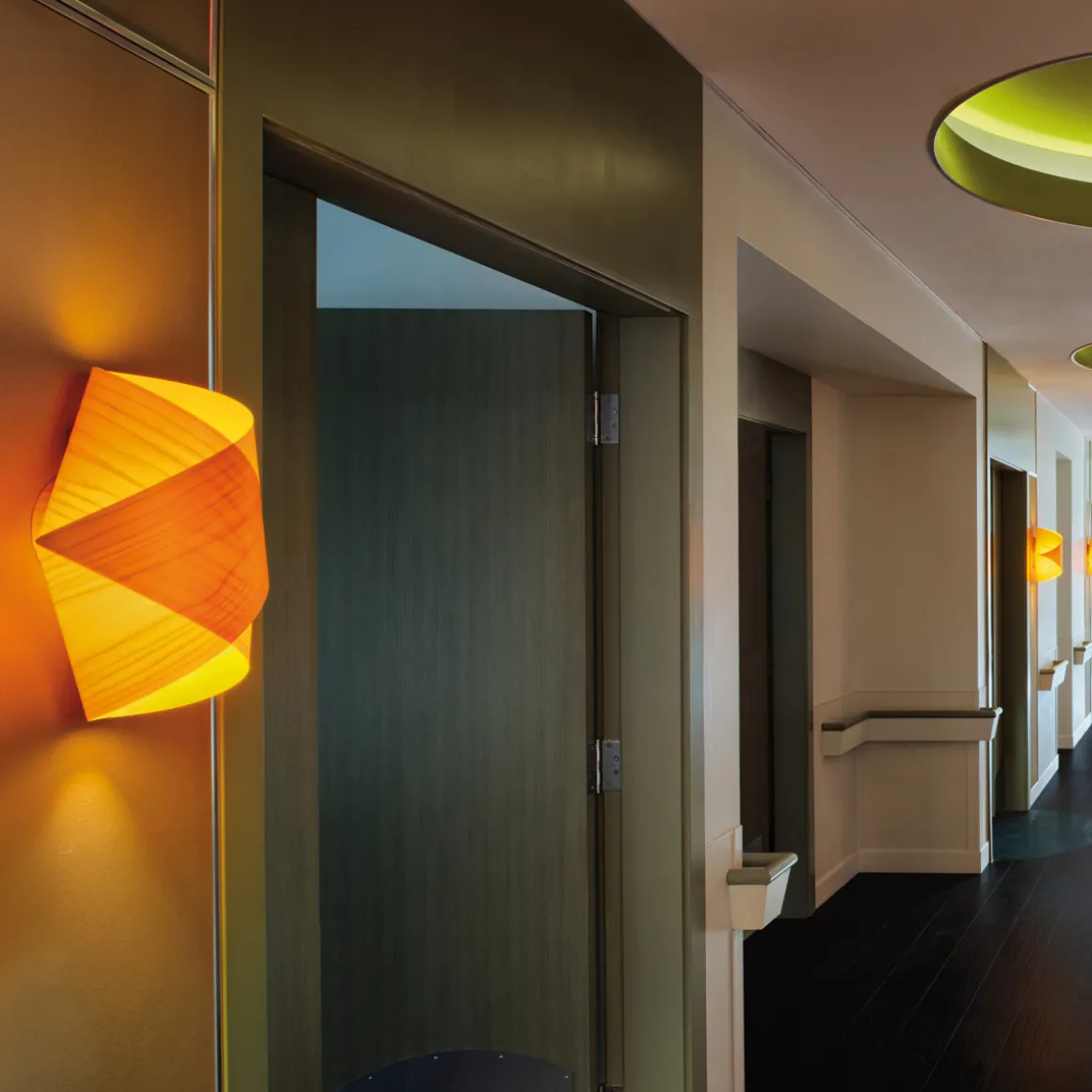 LZF Lamps Orbit Wandleuchte