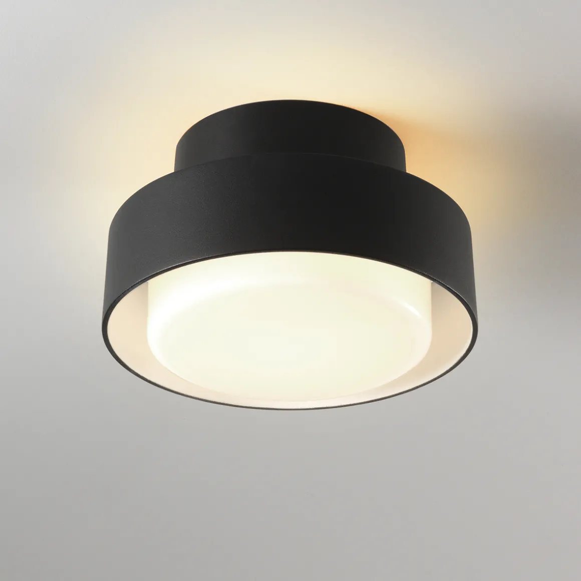 Marset Plaff-on! 16 IP65 LED Wand- / Deckenleuchte