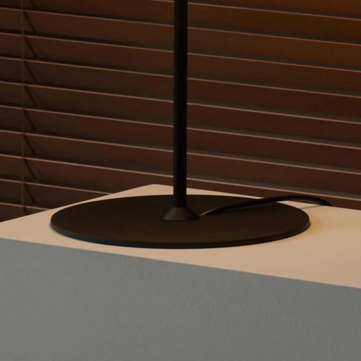 Milan Astros Tischleuchte