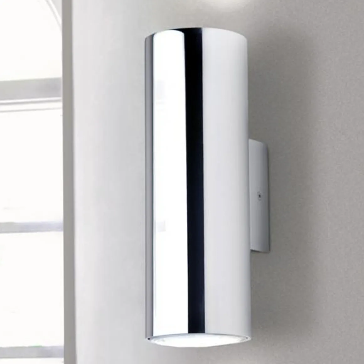 Milan Kronn Wandleuchte