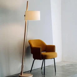 Milan Linood Stehleuchte, geneigt