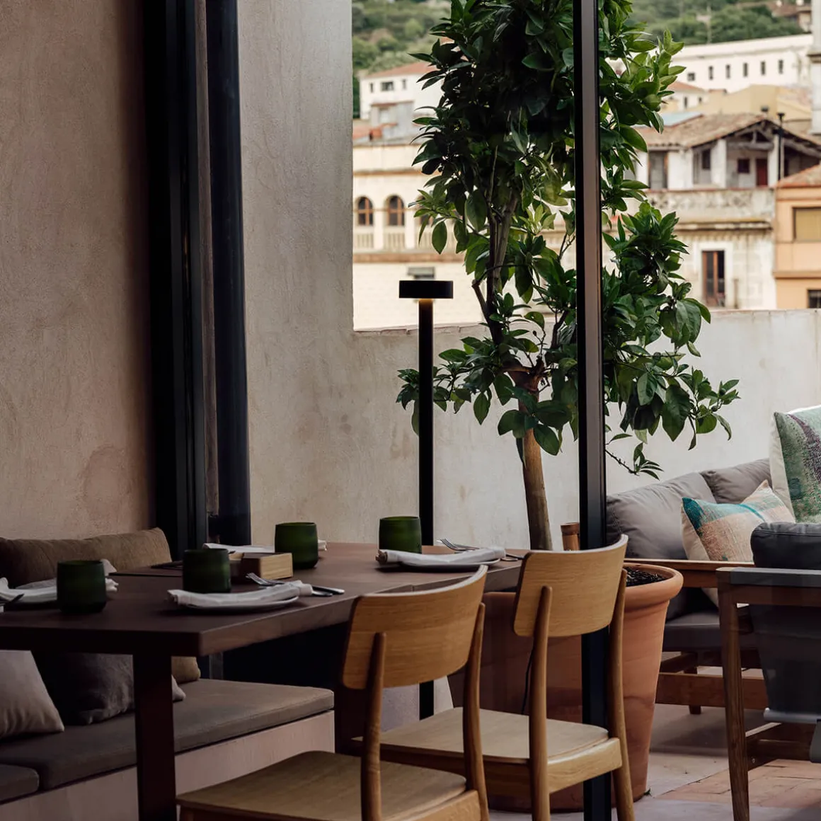 Milan Peak Lane LED Stehleuchte