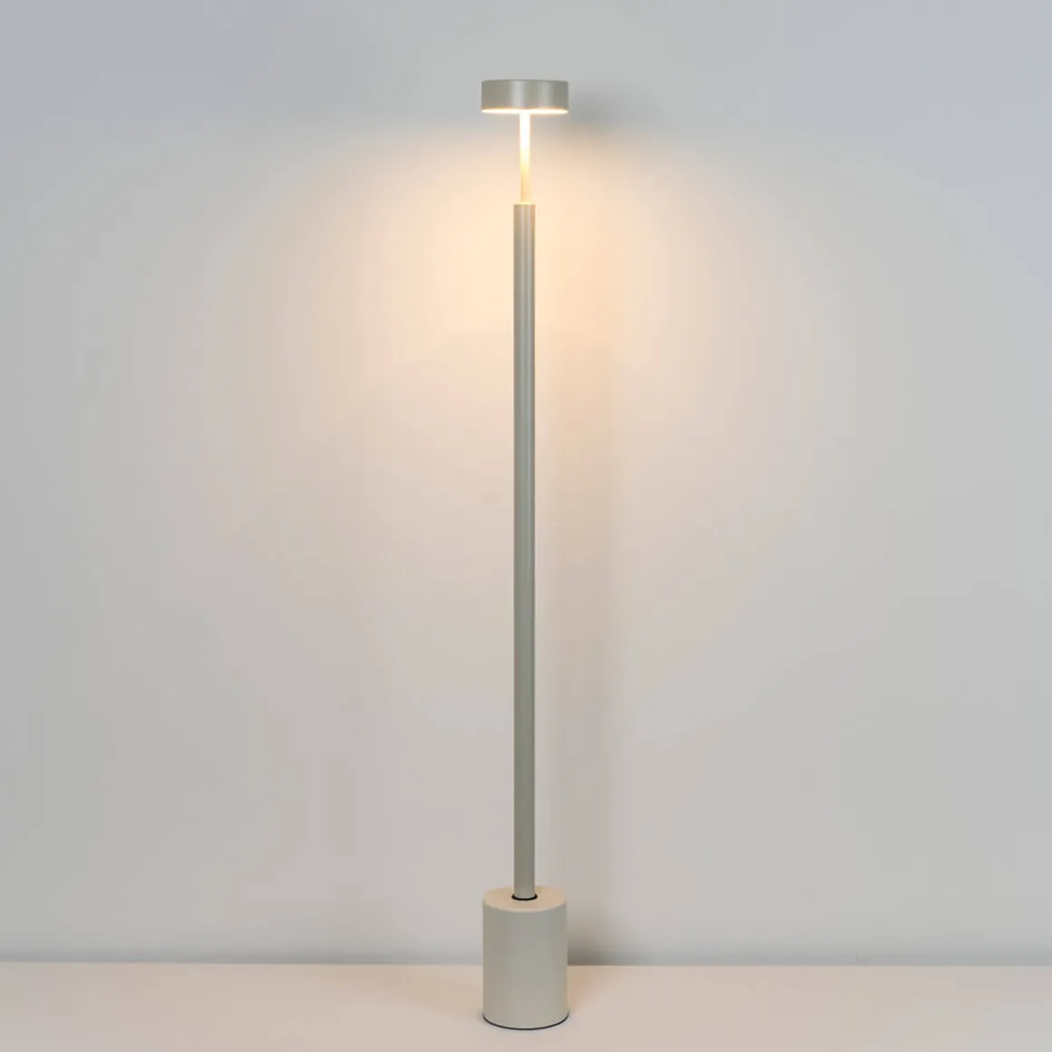 Milan Peak LED Stehleuchte