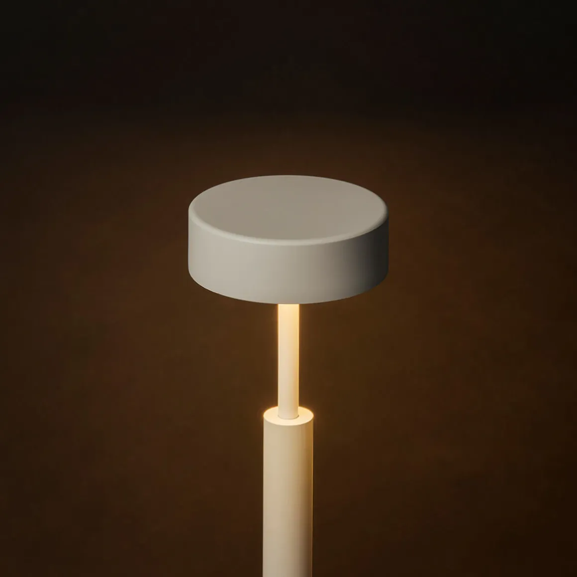 Milan Peak LED Stehleuchte