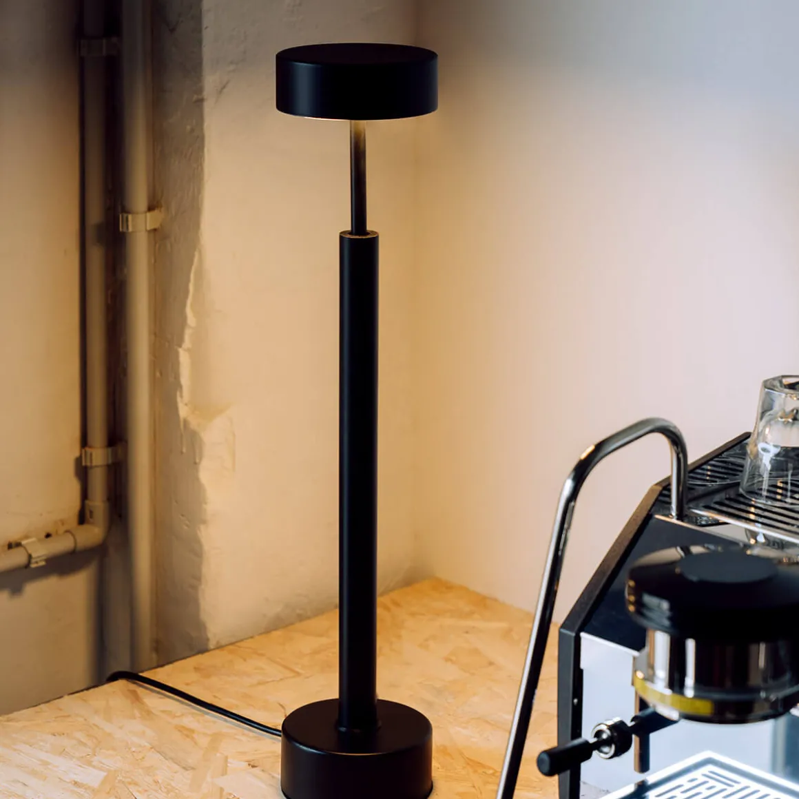 Milan Peak LED Tischleuchte