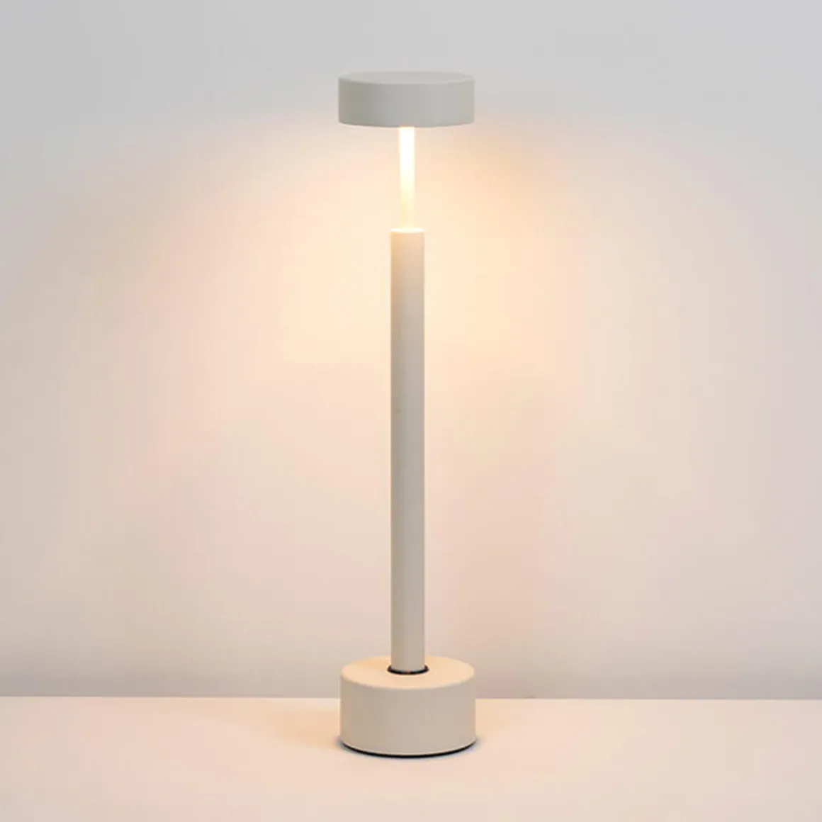 Milan Peak LED Tischleuchte