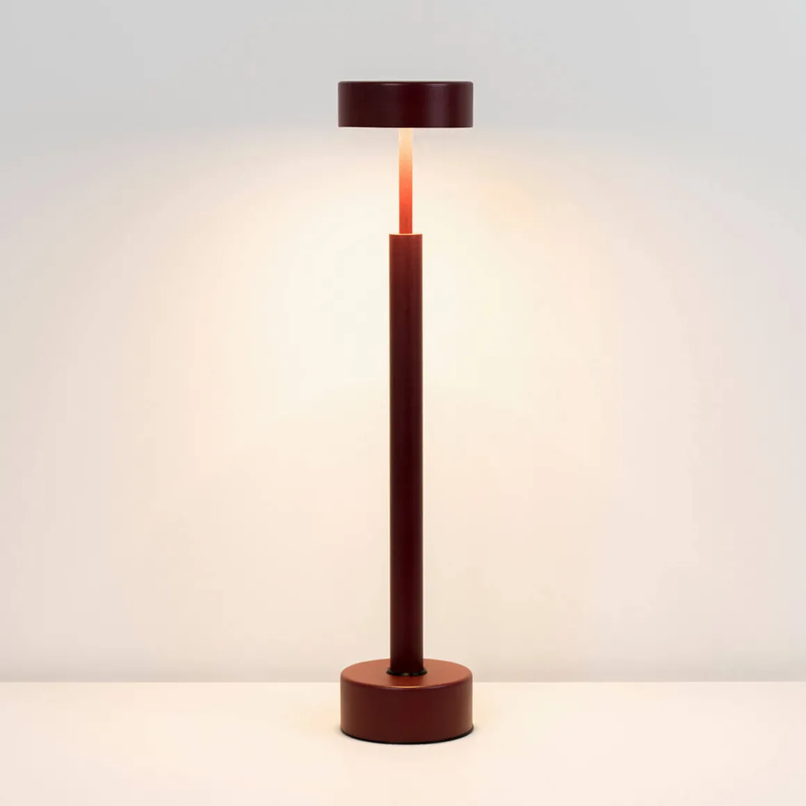 Milan Peak LED Tischleuchte