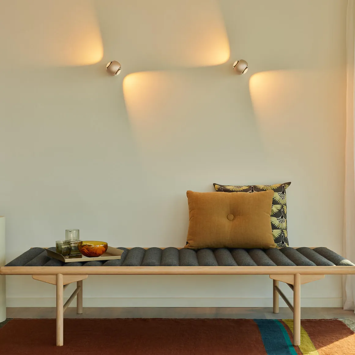 Occhio io verticale Volt D LED Wandleuchte, 2700 K