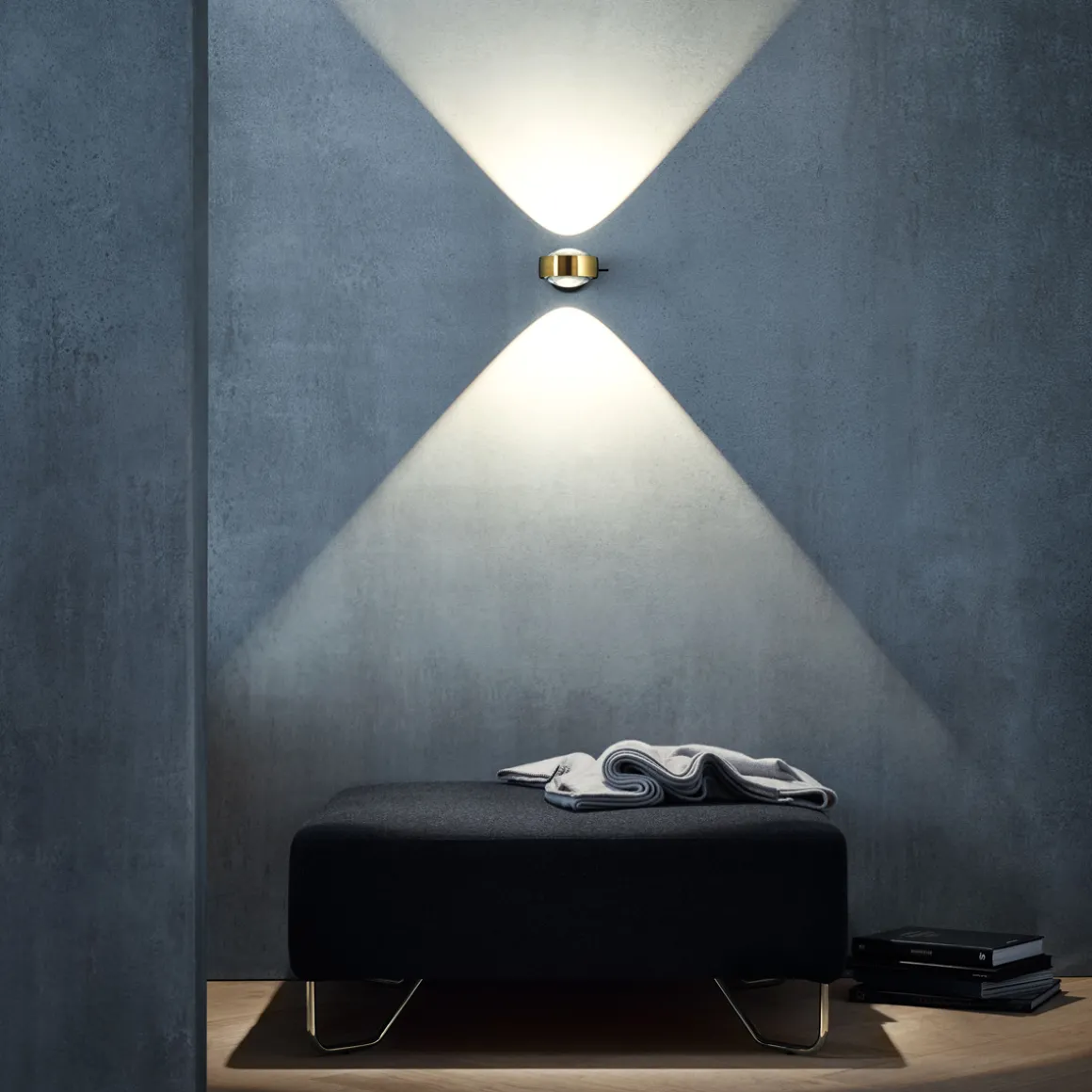 Occhio Sento D verticale up "air" LED Wandleuchte, 2700 K