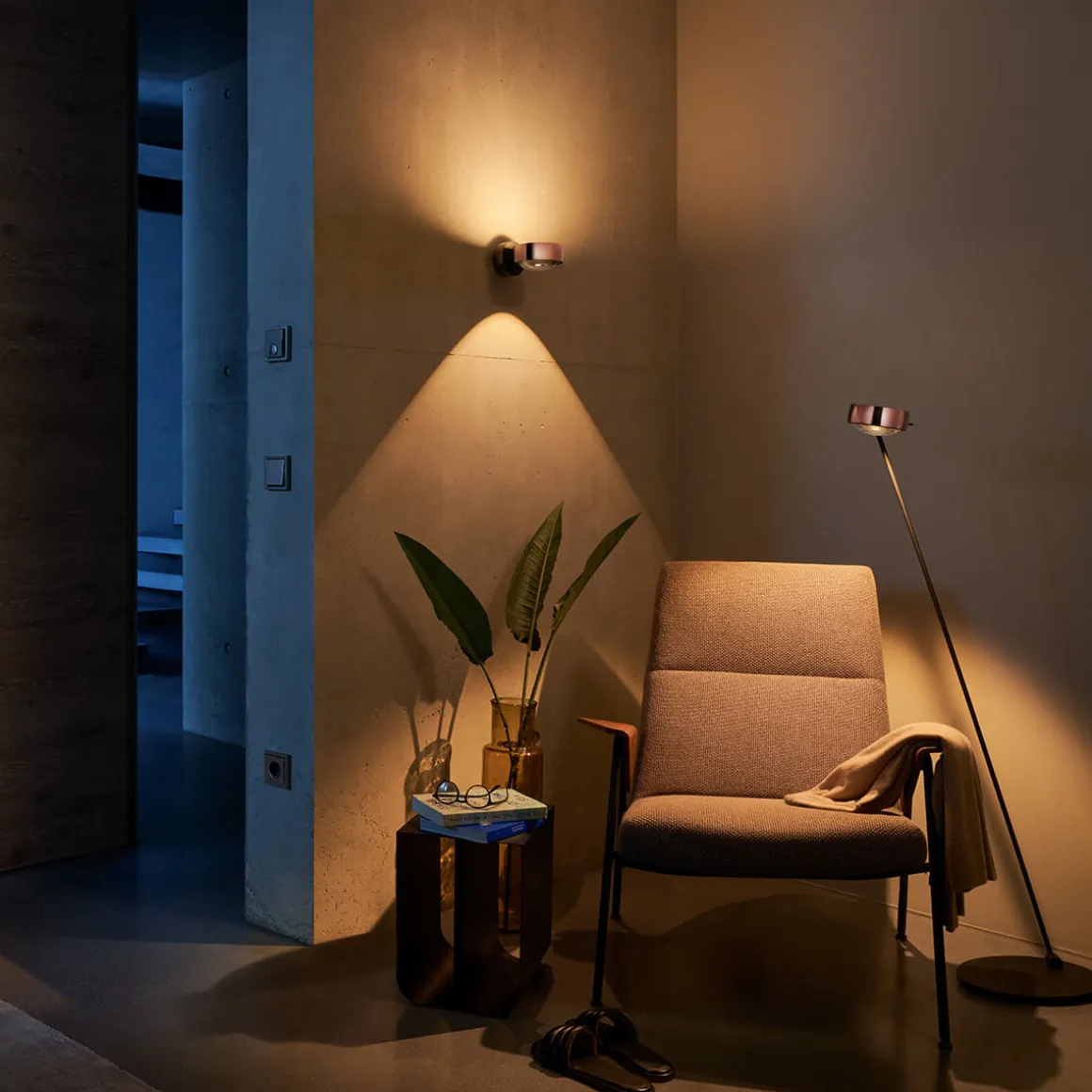 Occhio Sento E verticale up "air" LED Wandleuchte, 2700 K