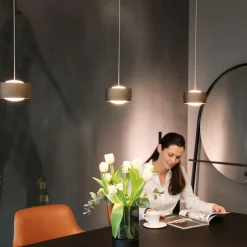 Oligo Grace LED Pendelleuchte, 3-flg., TW, unsichtbare Höhenverstellung, Baldachin: schwarz