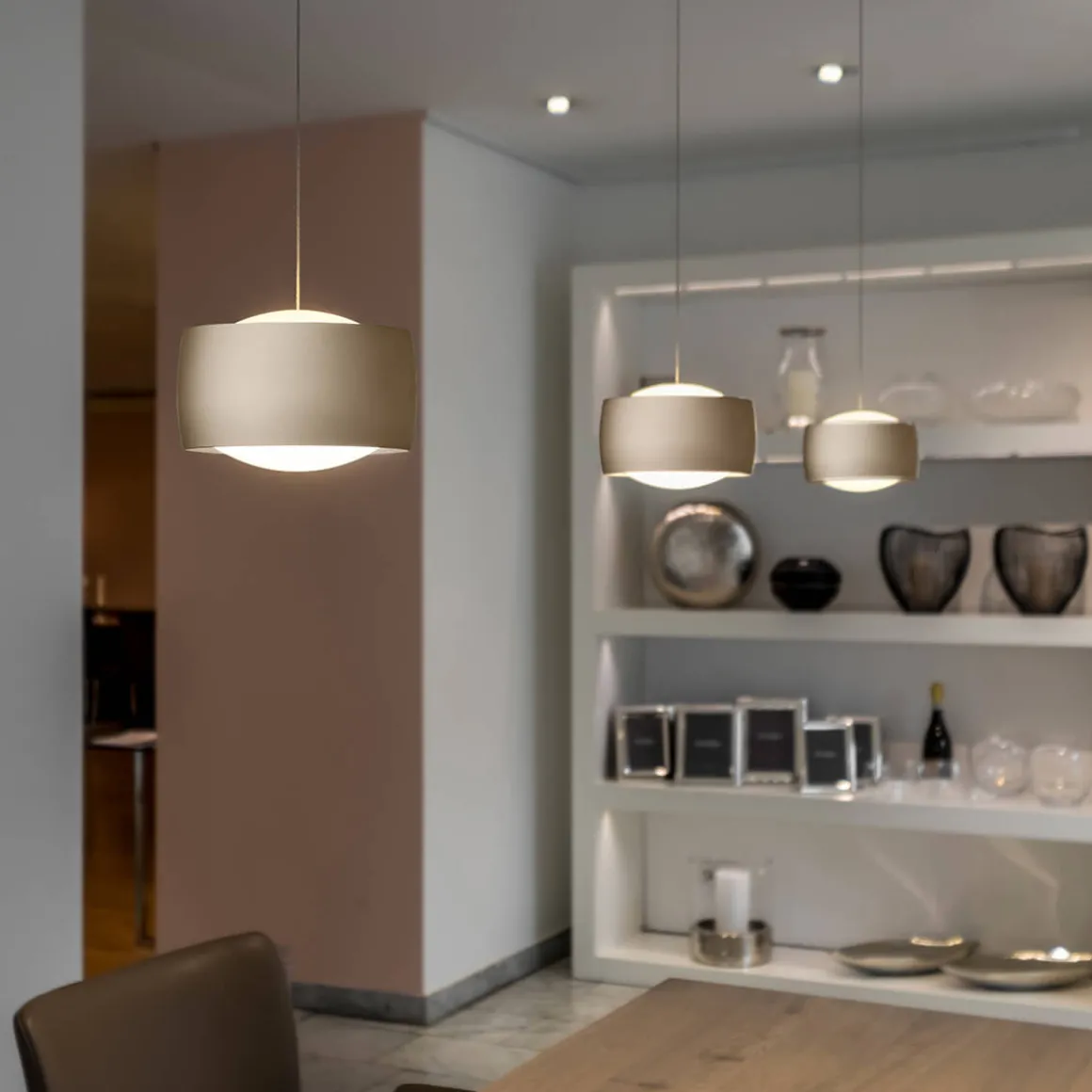 Oligo Grace LED Pendelleuchte, 3-flg., TW, unsichtbare Höhenverstellung, Baldachin: weiß