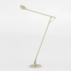 Rotaliana String F1 Dim-to-Warm LED Stehleuchte