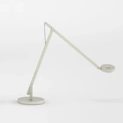 Rotaliana String T1 Tunable White LED Tischleuchte