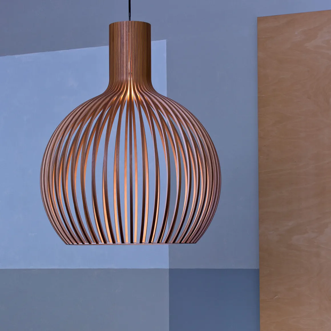Secto Design Varsi 1000 Wandleuchte mit Octo 4240