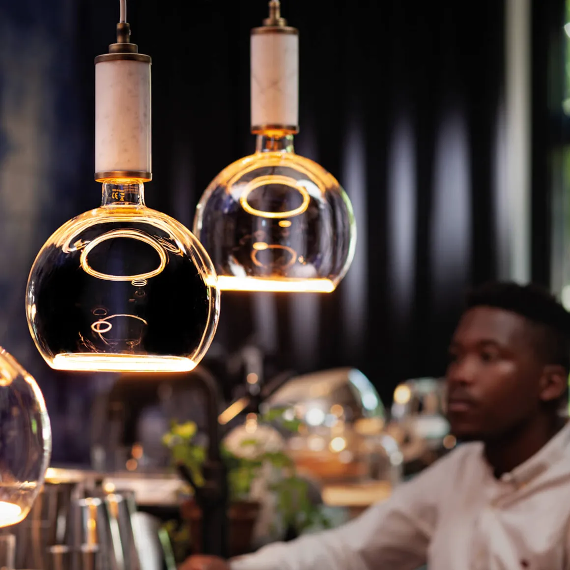 Segula LED Floating Globe 125 klar E27, 4,5 W, 2200 K, dimmbar