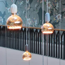 Segula LED Floating Globe 125 twisted smokey grau E27, 6 W, 1900 K, dimmbar