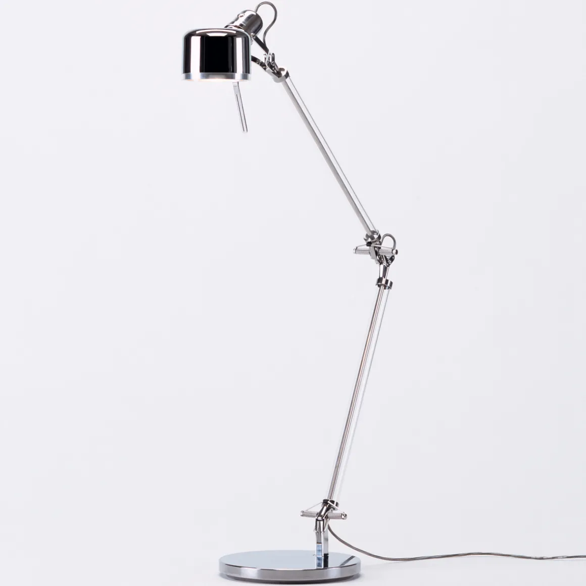 serien.lighting Job Table LED Tischleuchte