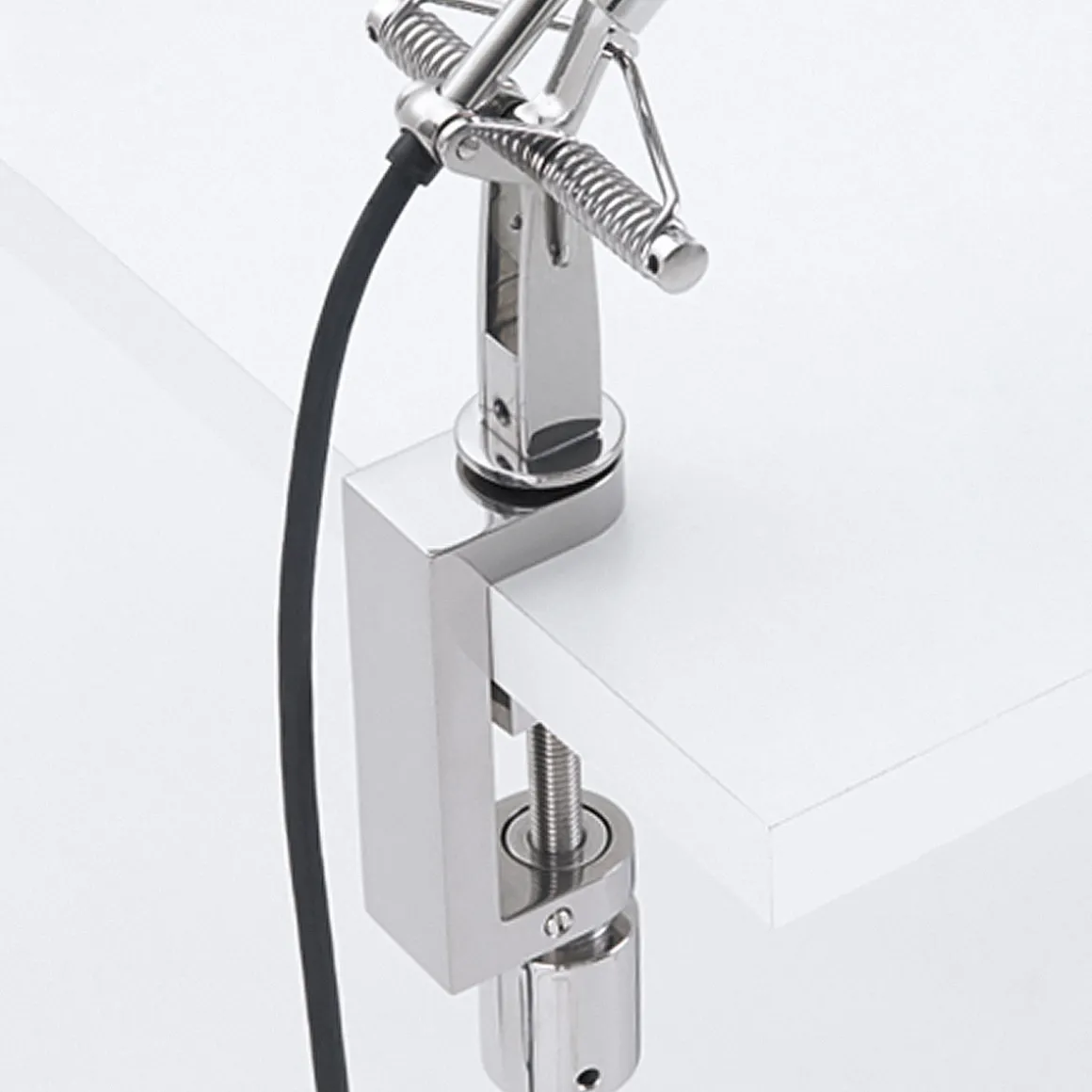 serien.lighting Job Table LED Tischleuchte