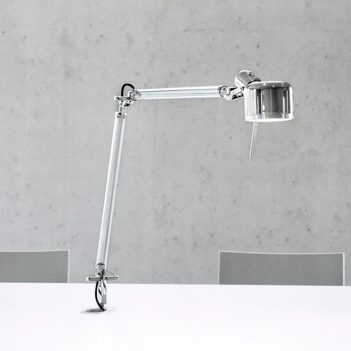 serien.lighting Job Table LED Tischleuchte