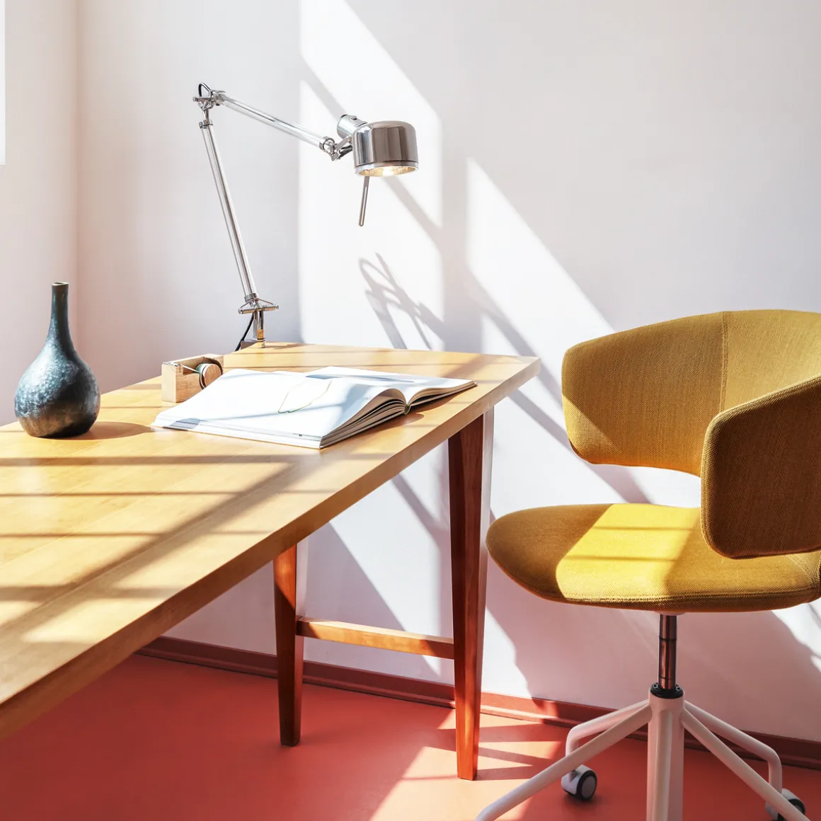 serien.lighting Job Table LED Tischleuchte