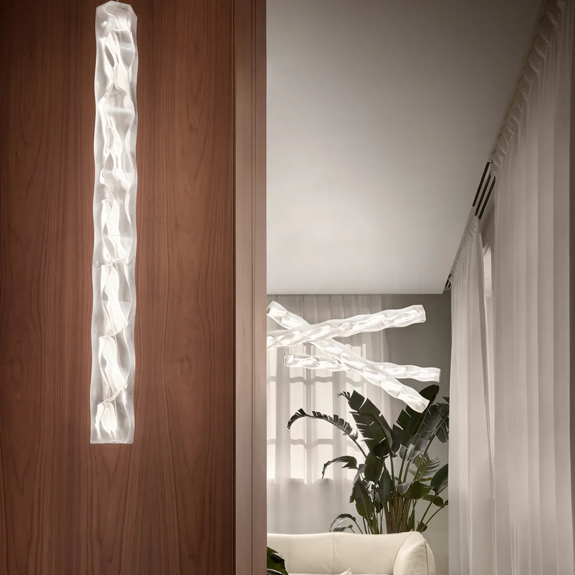 Slamp Hugo LED Suspension Vertical