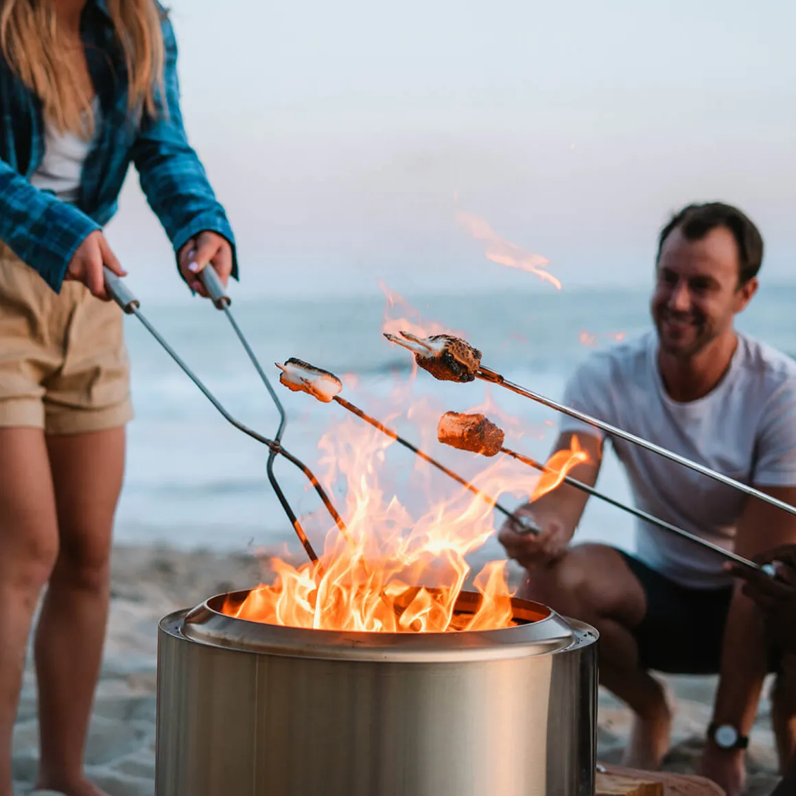 Solo Stove Bonfire 2.0 Feuerschale mit Standfuß, inkl. Deckel