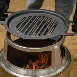 Solo Stove Ranger Gusseisen-Grillrost mit Aufsatz