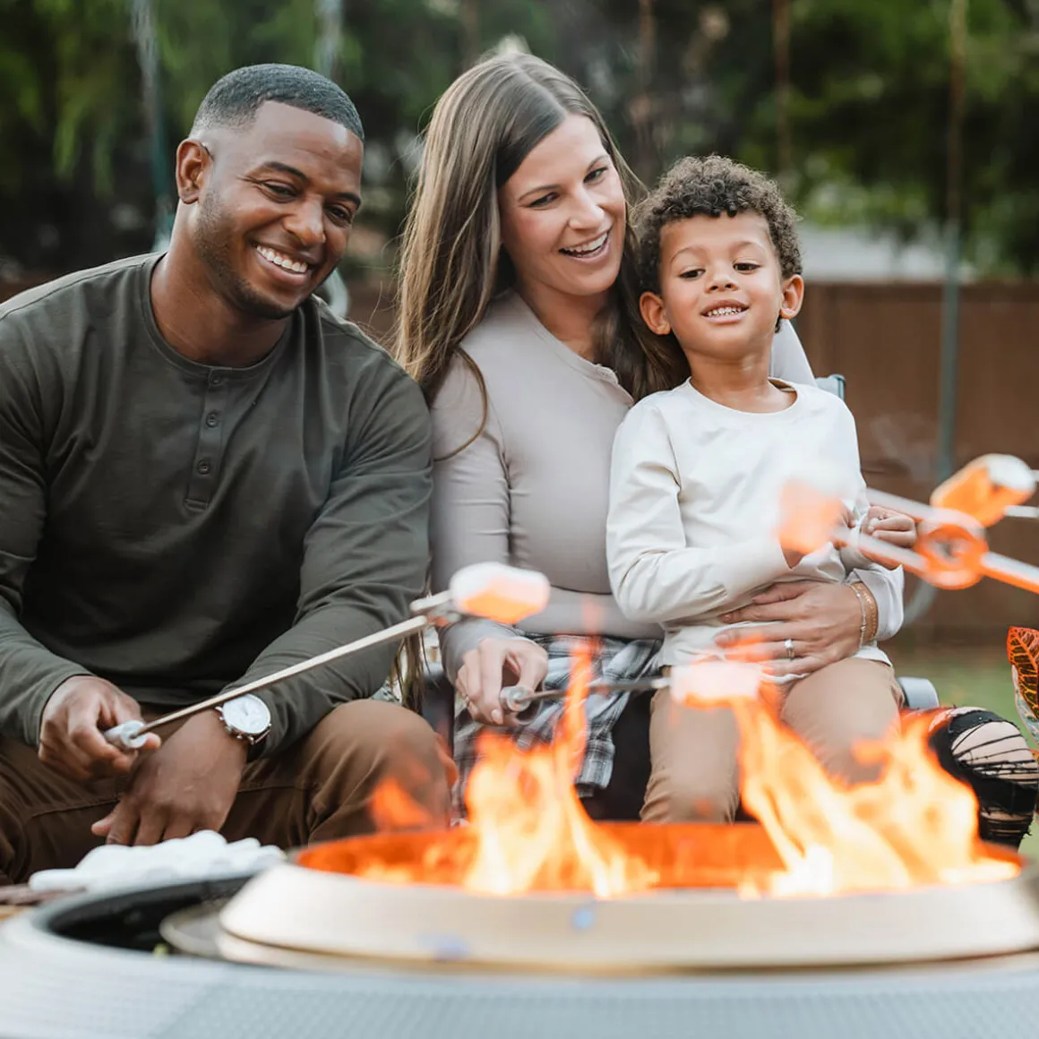 Solo Stove Yukon 2.0 Feuerschale mit Standfuß & Surround, Premium-Set