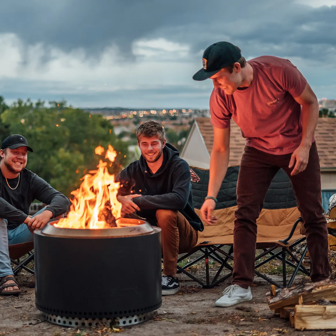 Solo Stove Yukon 2.0 Feuerschale mit Standfuß, inkl. Deckel