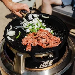 Solo Stove Yukon Gusseisen-Plancha mit Aufsatz