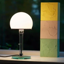 Tecnolumen Wagenfeld Tischleuchte WG 24