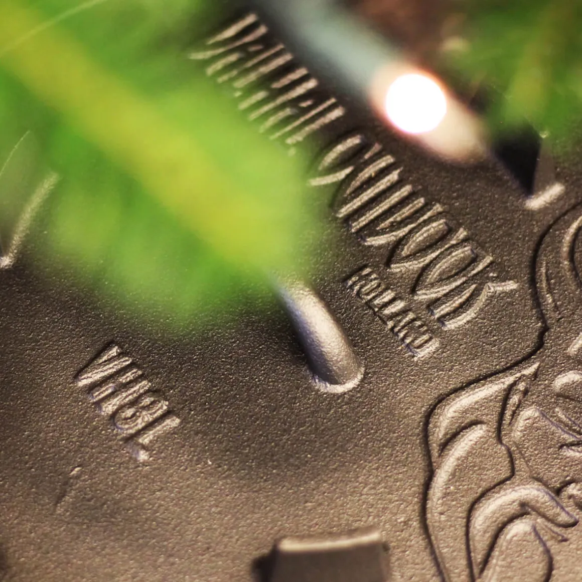 Valhal Outdoor Dutch Oven / Feuertopf 8L mit Füßen