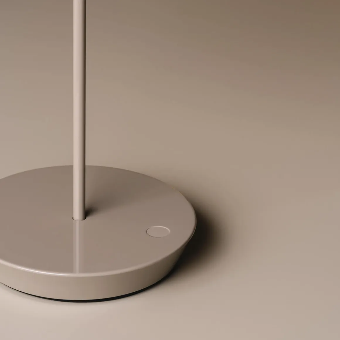 Vibia Mayfair Mini 5495 LED Akkuleuchte