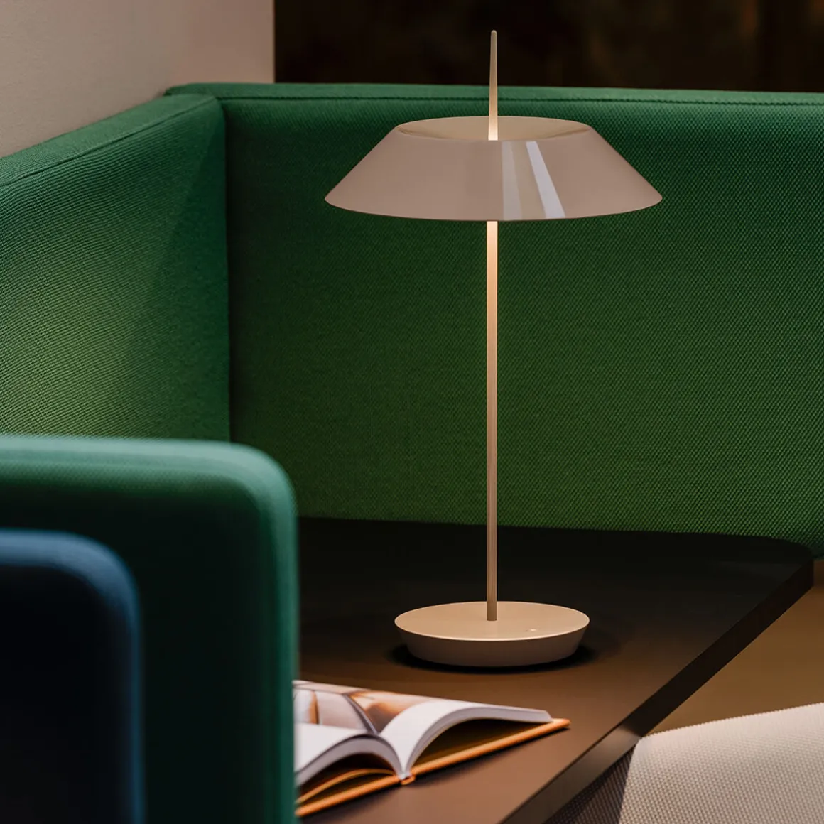 Vibia Mayfair Mini 5495 LED Akkuleuchte