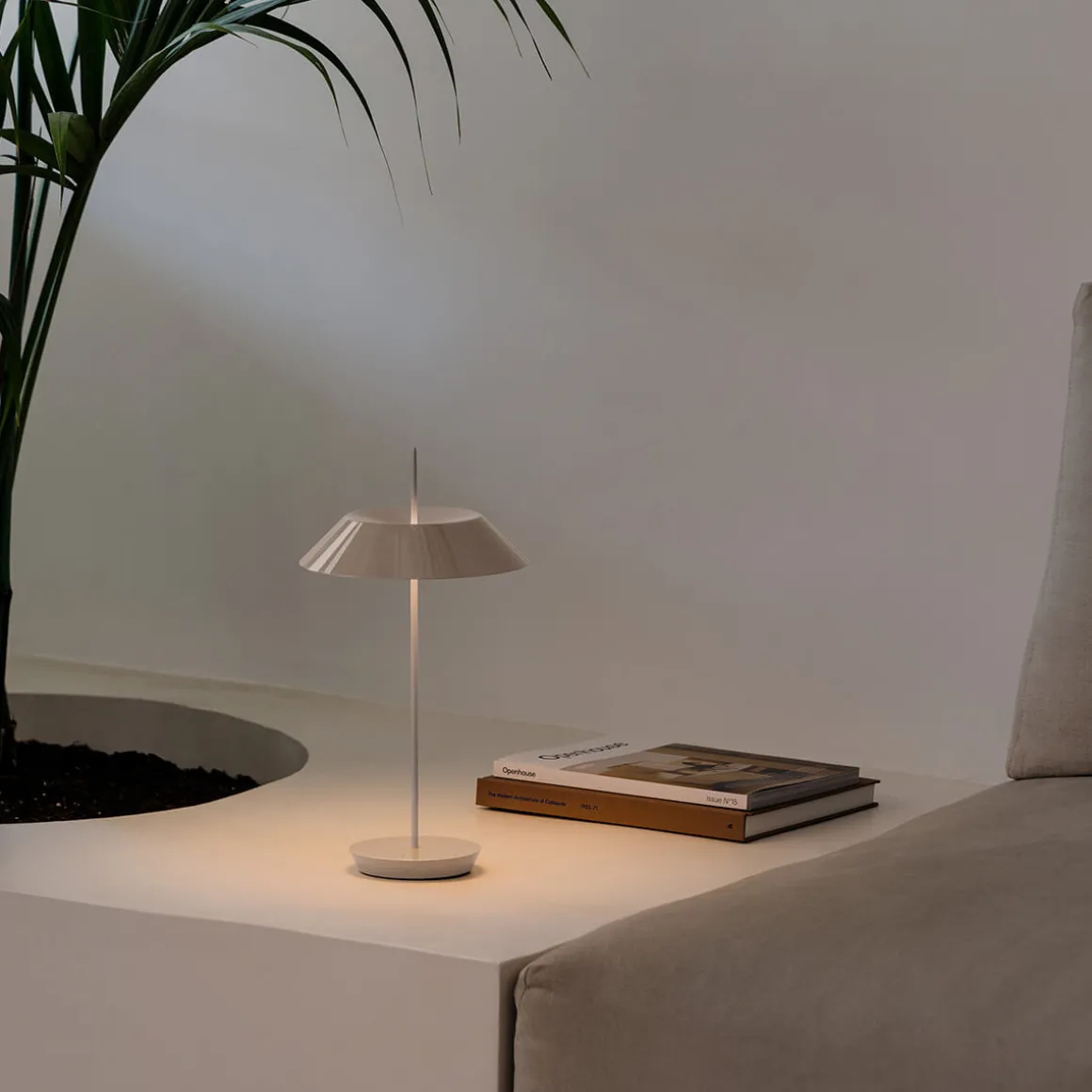 Vibia Mayfair Mini 5495 LED Akkuleuchte