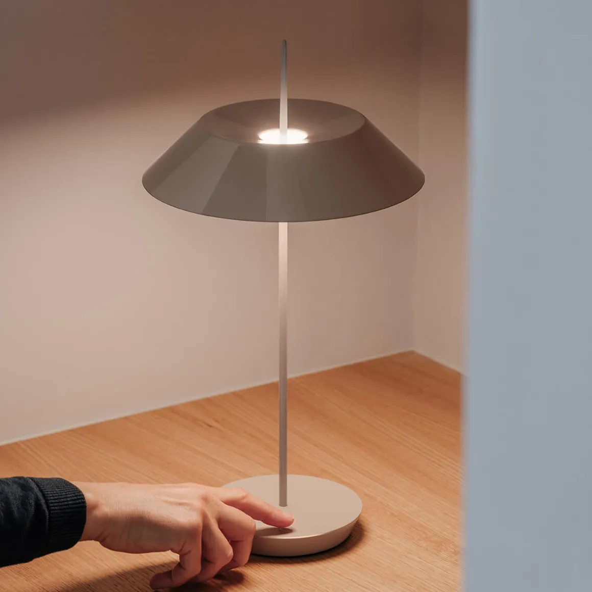 Vibia Mayfair Mini 5495 LED Akkuleuchte