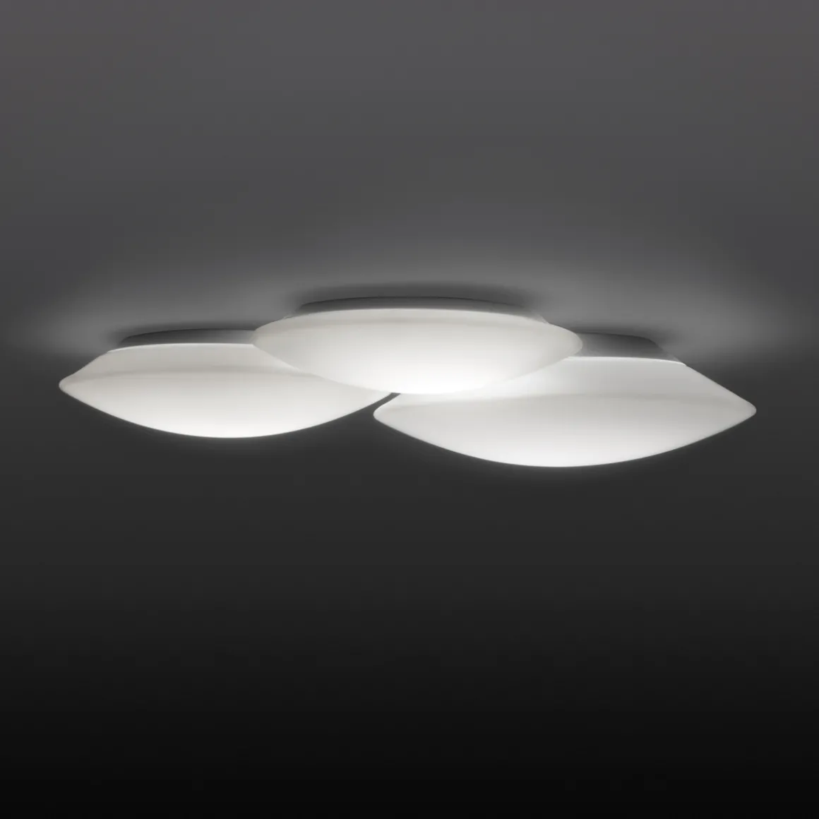 Vibia Puck LED Deckenleuchte, 3-flg.