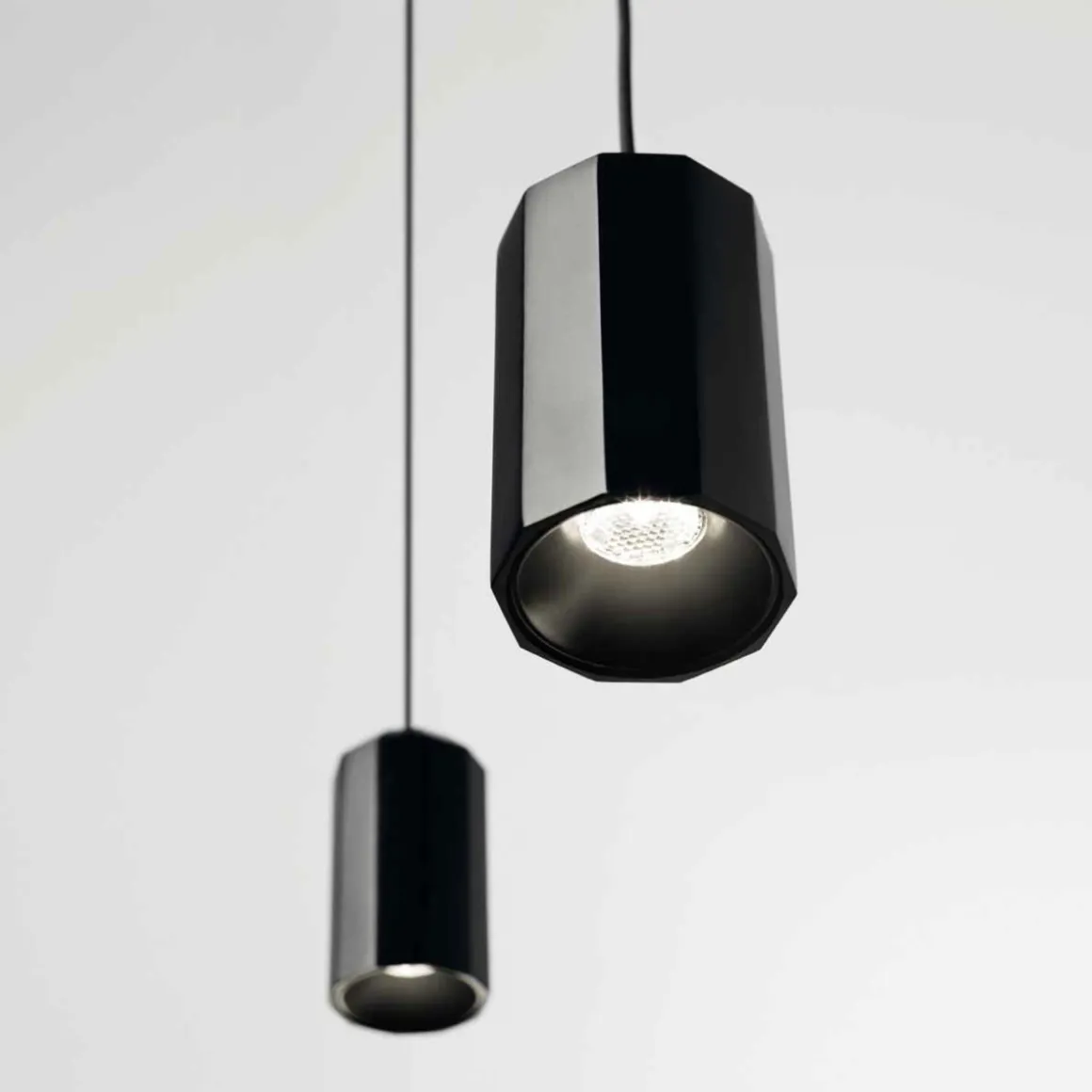 Vibia Wireflow LED Pendelleuchte, linear