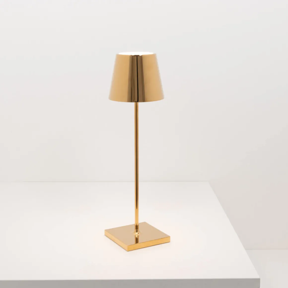 Zafferano AiLati Poldina Pro LED Akkuleuchte