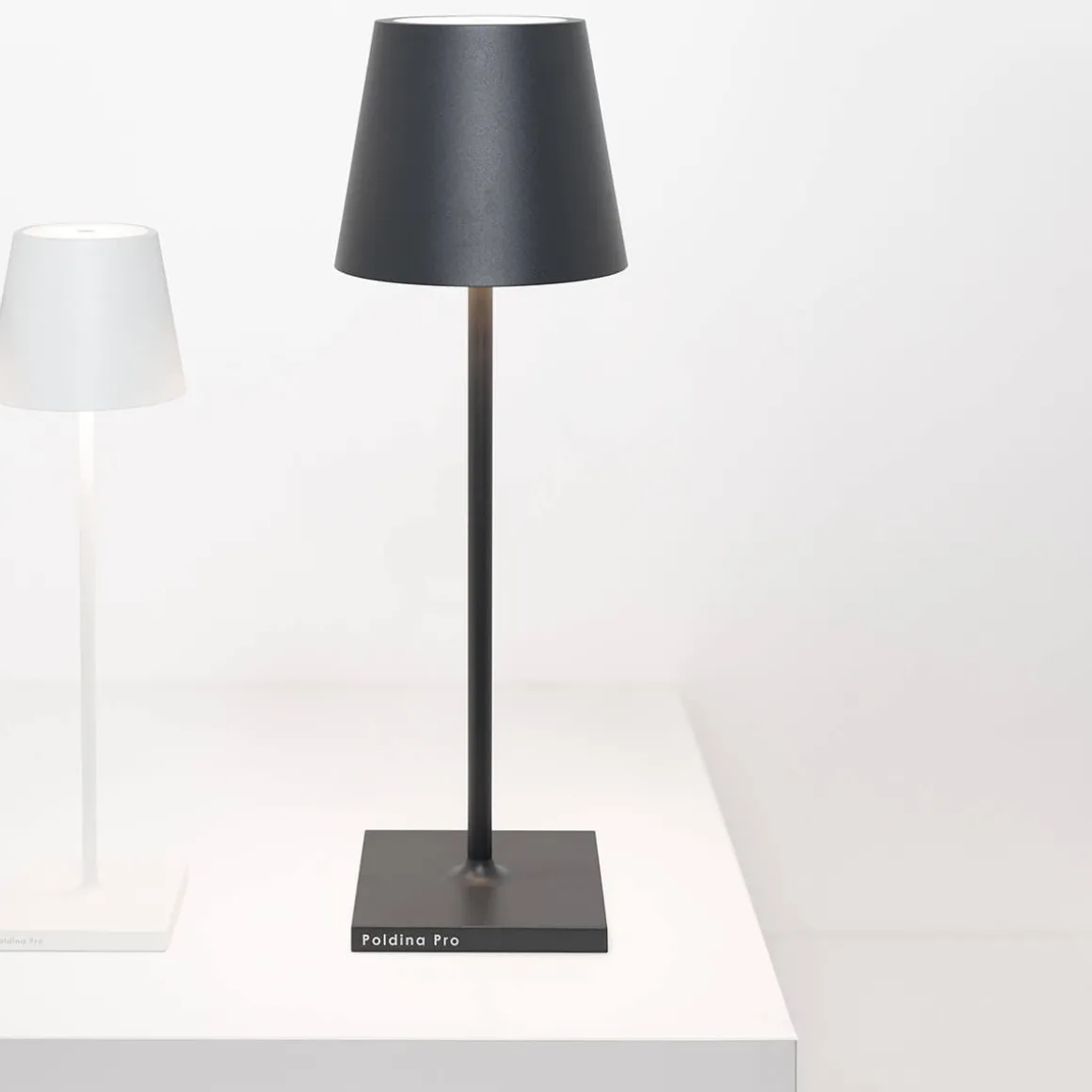 Zafferano AiLati Poldina L desk Pro LED Akkuleuchte