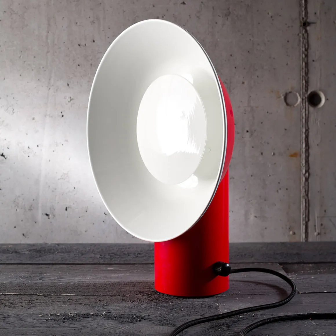 Zava Reverb LED Tischleuchte